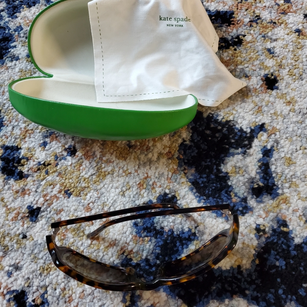 Kate‎ Spade Sunglasses - Picture 4 of 6